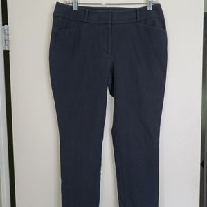 Loft size 6 women's gray stretch crop pants